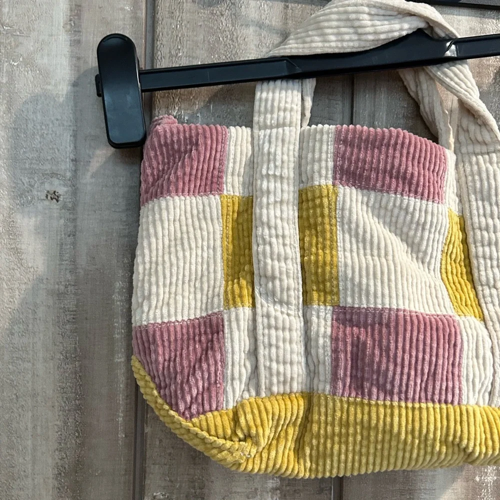 BDG Urban Outfitters patchwork mini corduroy tote bag in blush - Picture 7 of 8